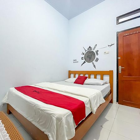 Reddoorz Syariah At Home Ampana Guest House Ampana Kota Zewnętrze zdjęcie