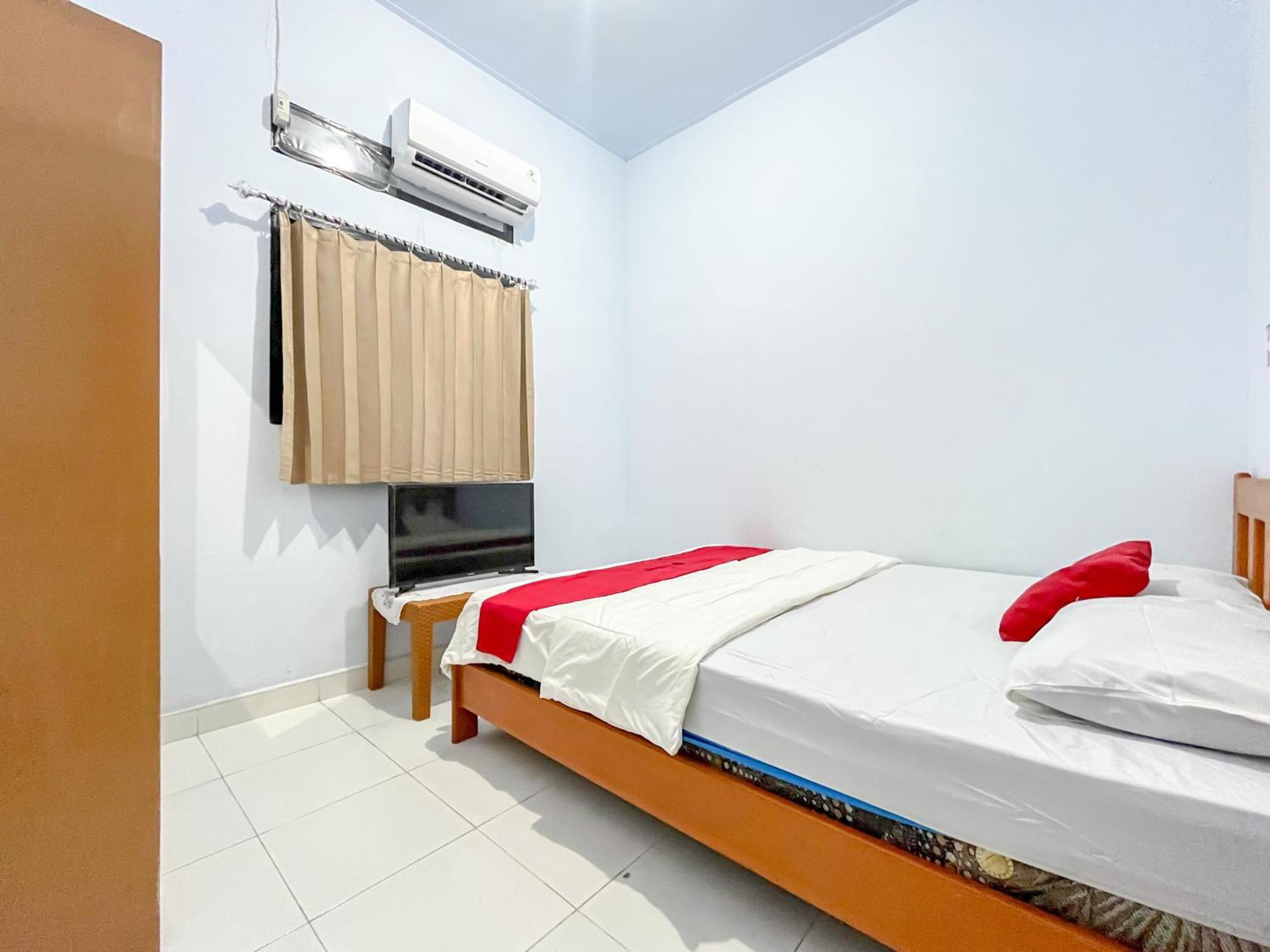 Reddoorz Syariah At Home Ampana Guest House Ampana Kota Zewnętrze zdjęcie