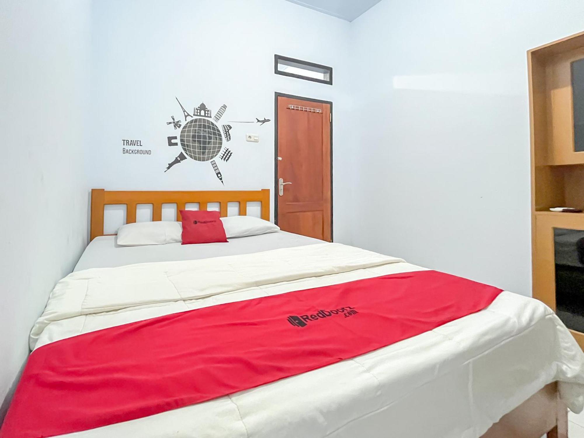 Reddoorz Syariah At Home Ampana Guest House Ampana Kota Zewnętrze zdjęcie
