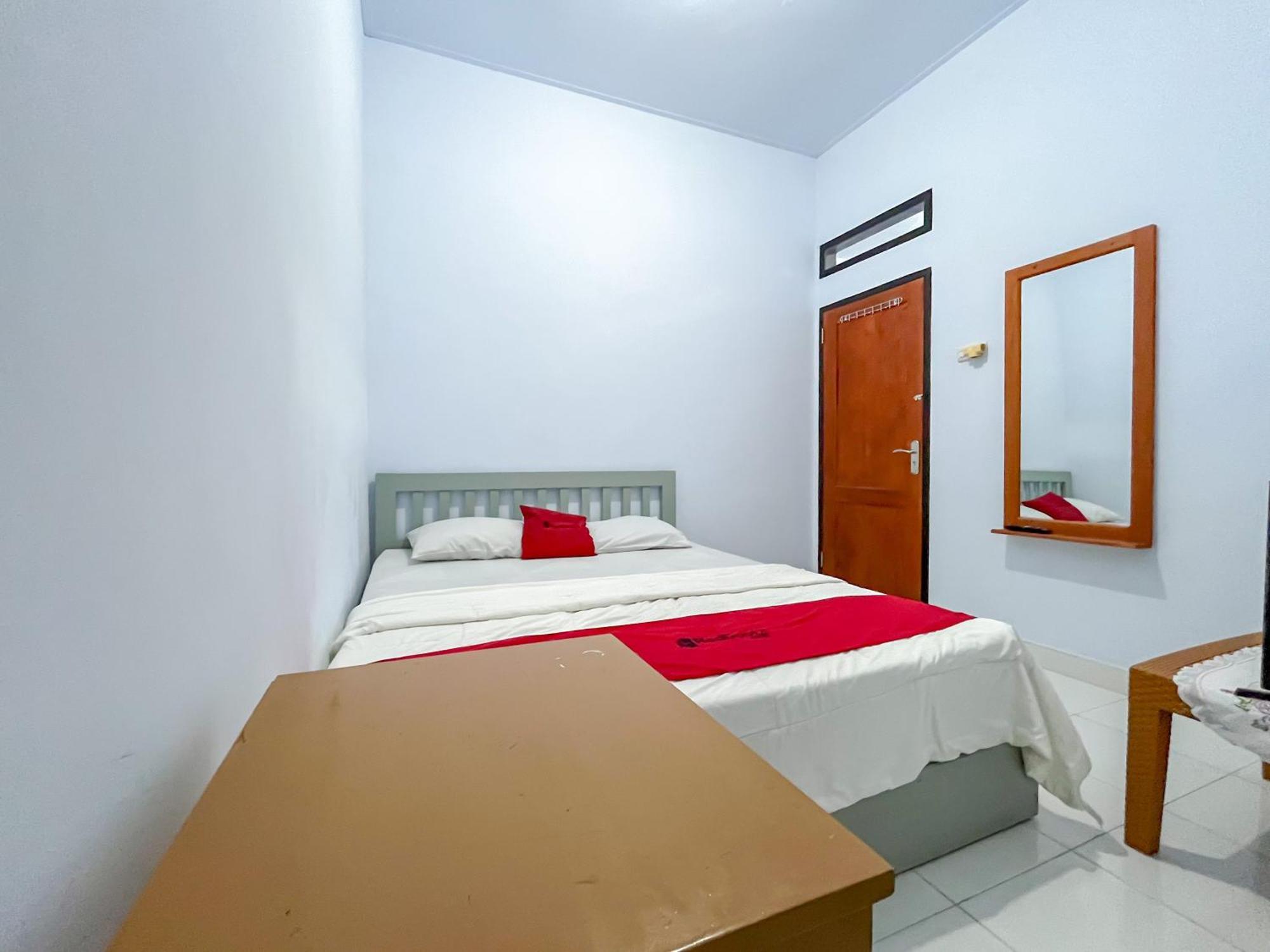 Reddoorz Syariah At Home Ampana Guest House Ampana Kota Zewnętrze zdjęcie