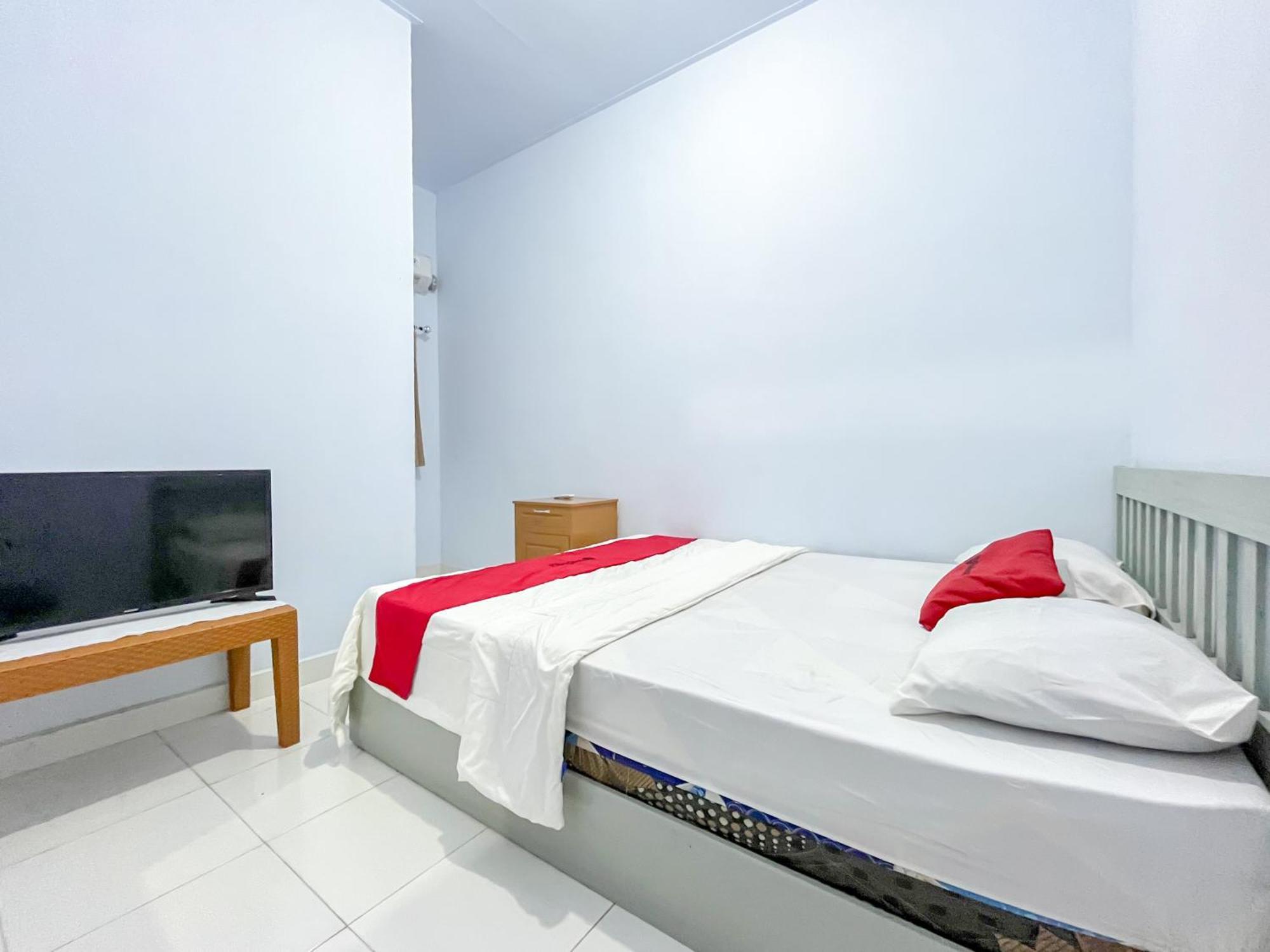 Reddoorz Syariah At Home Ampana Guest House Ampana Kota Zewnętrze zdjęcie