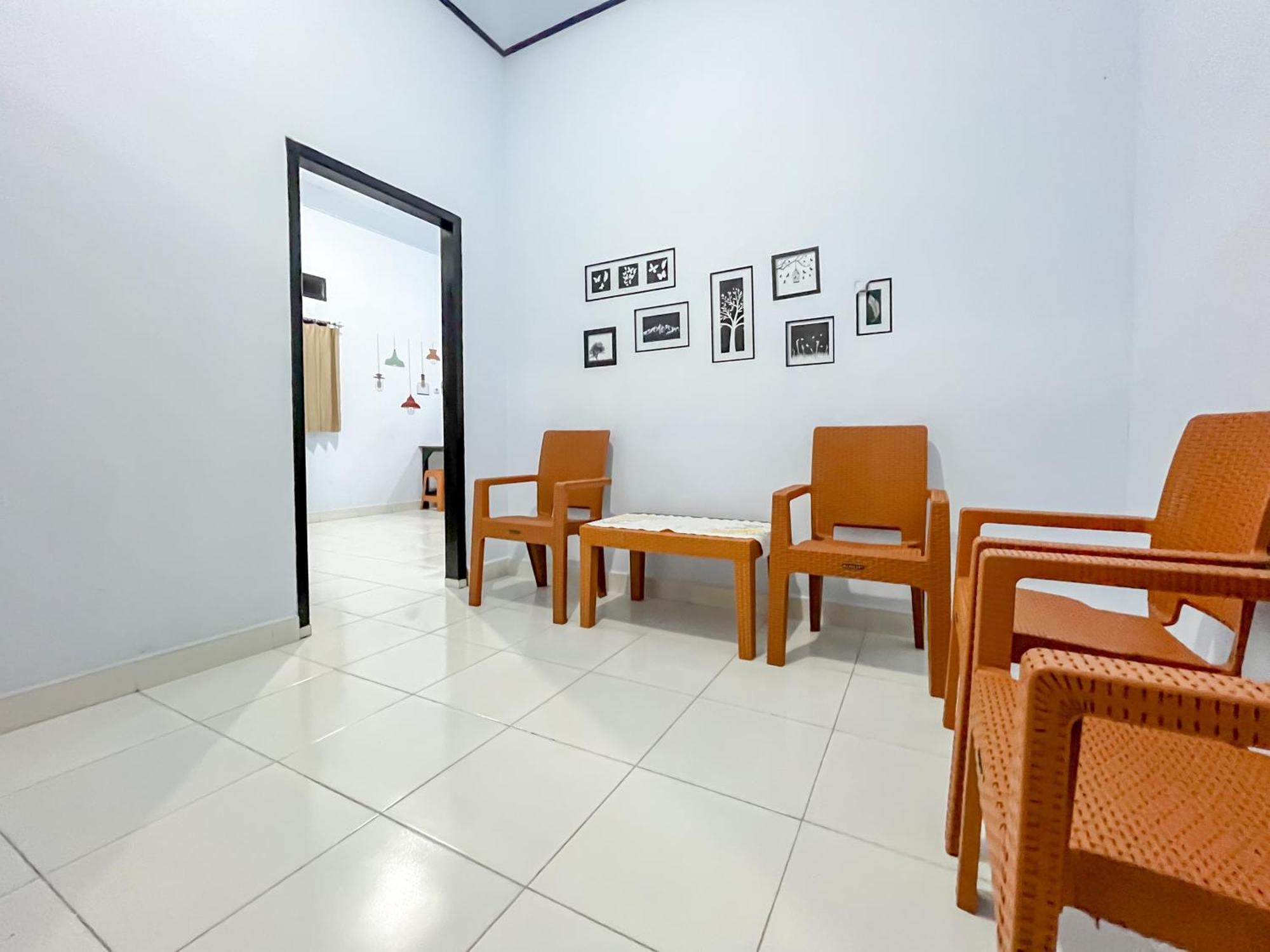 Reddoorz Syariah At Home Ampana Guest House Ampana Kota Zewnętrze zdjęcie