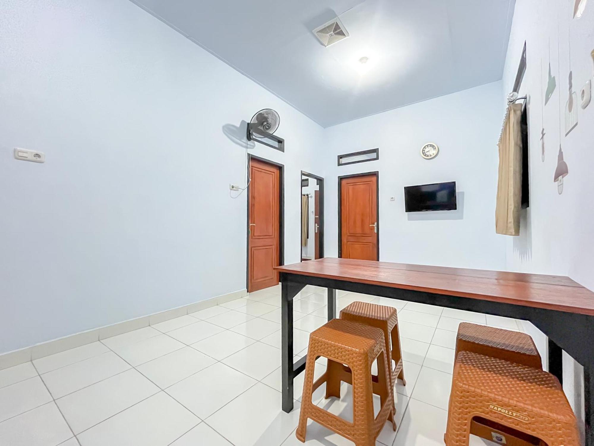 Reddoorz Syariah At Home Ampana Guest House Ampana Kota Zewnętrze zdjęcie
