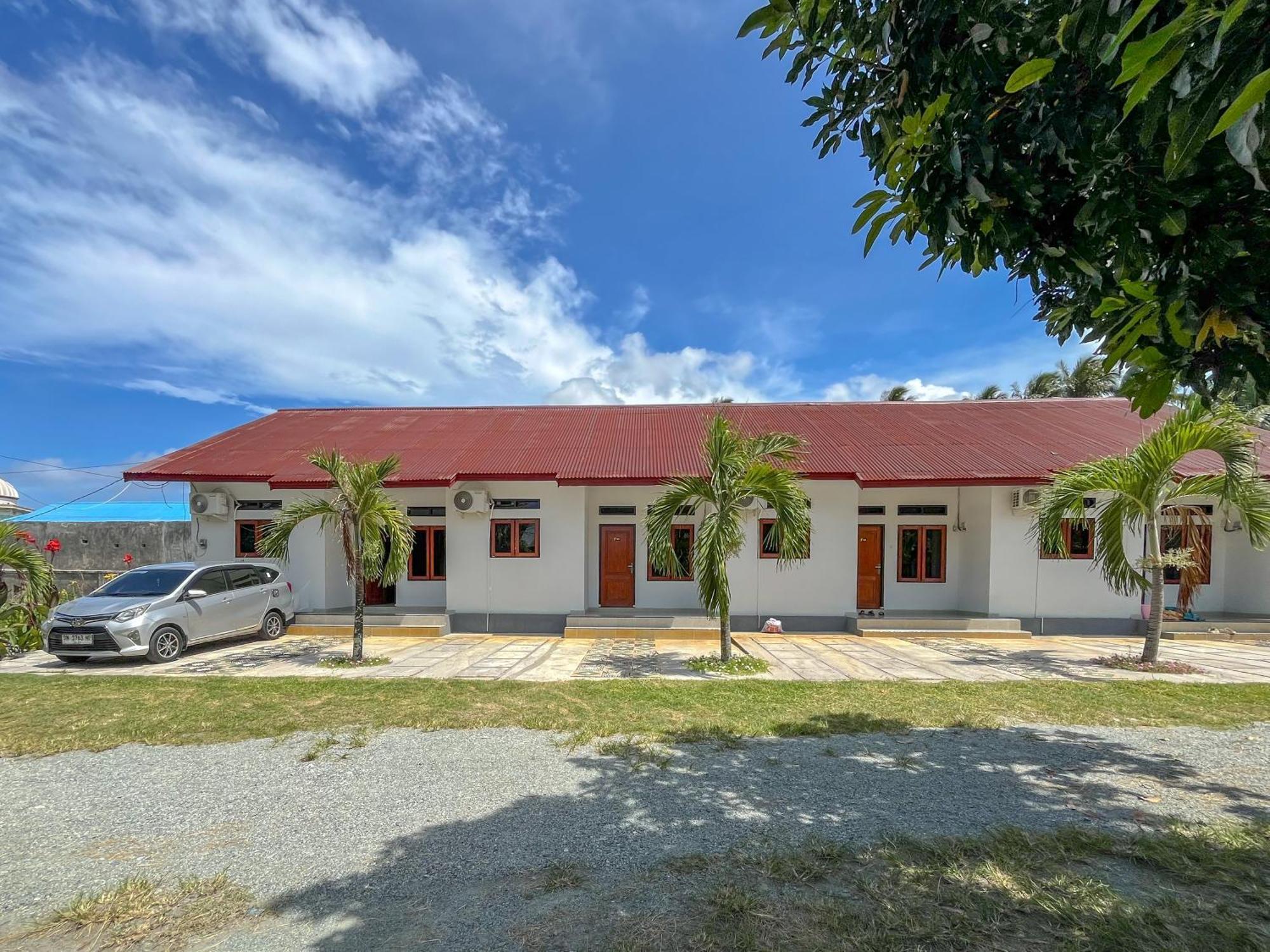 Reddoorz Syariah At Home Ampana Guest House Ampana Kota Zewnętrze zdjęcie